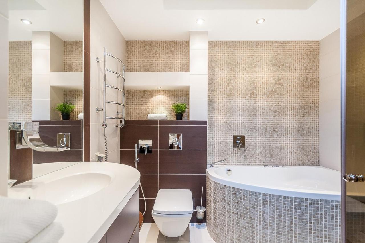 Central Apartment In Gedimino Av By Urban Rent Vilnius Bagian luar foto